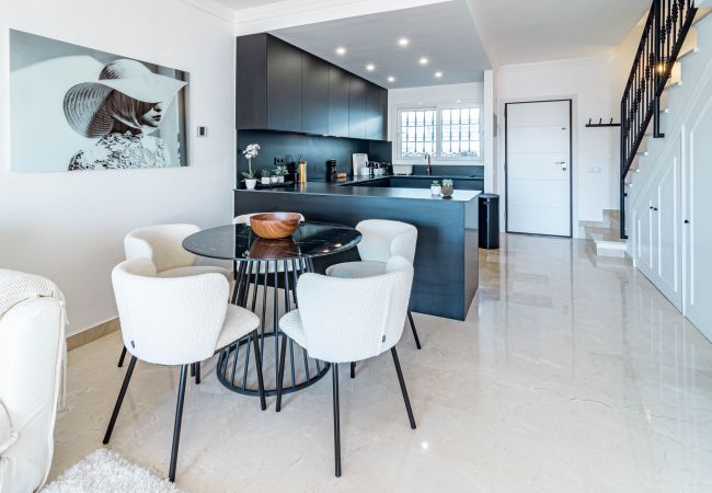 Apartamento en Marbella - Exclusively Modern 2-Bedroom Apartment in Aloha Pueblo Apartamento en Marbella - Exclusively Modern 2-Bedroom Apartment in Aloha Pueblo