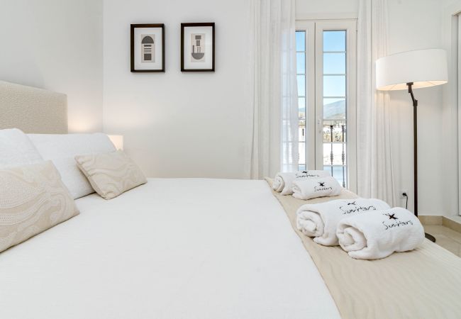 Apartamento en Marbella - Exclusively Modern 2-Bedroom Apartment in Aloha Pueblo Apartamento en Marbella - Exclusively Modern 2-Bedroom Apartment in Aloha Pueblo