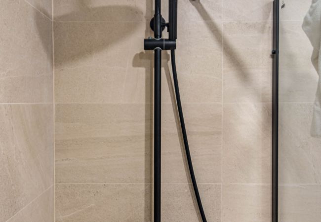 Apartamento en Marbella - Exclusively Modern 2-Bedroom Apartment in Aloha Pueblo Apartamento en Marbella - Exclusively Modern 2-Bedroom Apartment in Aloha Pueblo