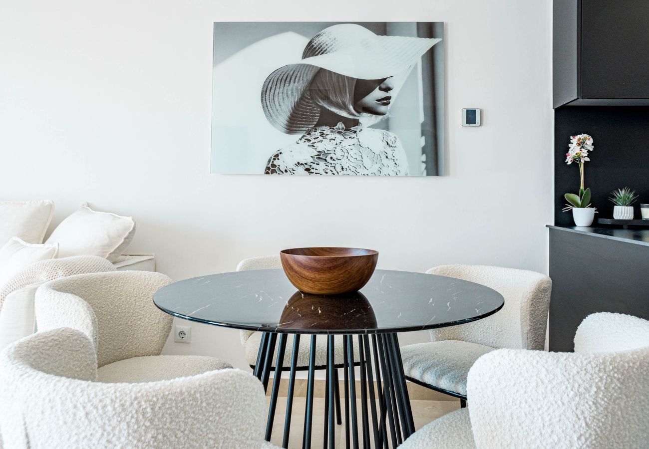 Apartamento en Marbella - Exclusively Modern 2-Bedroom Apartment in Aloha Pueblo Apartamento en Marbella - Exclusively Modern 2-Bedroom Apartment in Aloha Pueblo