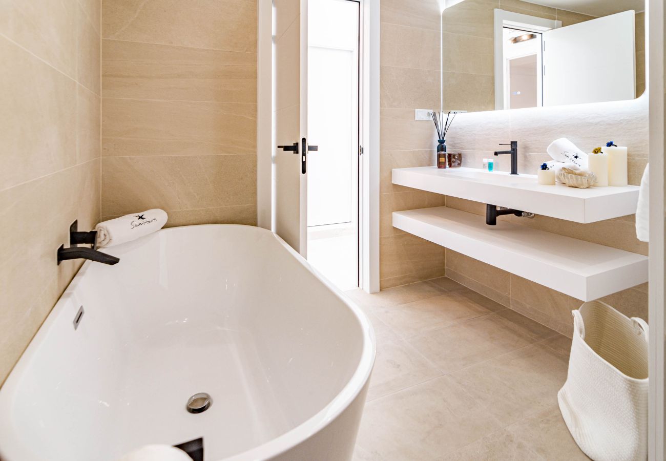 Apartamento en Marbella - Exclusively Modern 2-Bedroom Apartment in Aloha Pueblo Apartamento en Marbella - Exclusively Modern 2-Bedroom Apartment in Aloha Pueblo