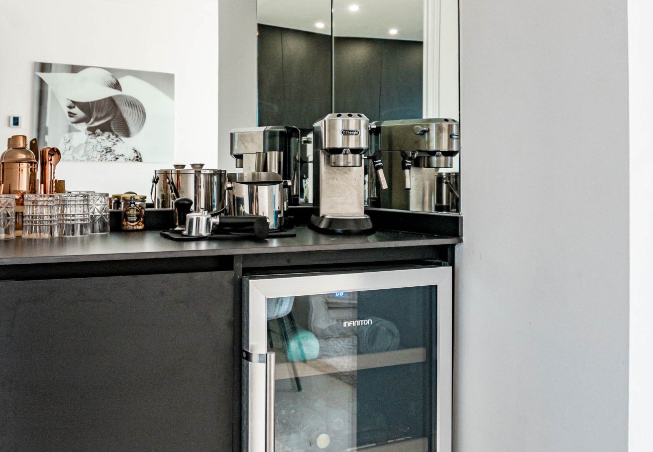 Apartamento en Marbella - Exclusively Modern 2-Bedroom Apartment in Aloha Pueblo Apartamento en Marbella - Exclusively Modern 2-Bedroom Apartment in Aloha Pueblo