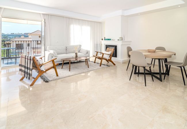 Casa adosada en Nueva andalucia - Huge townhouse in Aloha Pueblo Casa adosada en Nueva andalucia - Huge townhouse in Aloha Pueblo