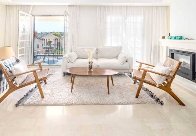 Casa adosada en Nueva andalucia - Huge townhouse in Aloha Pueblo Casa adosada en Nueva andalucia - Huge townhouse in Aloha Pueblo