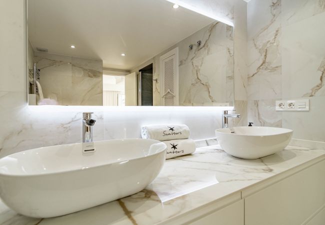 Casa adosada en Nueva andalucia - Huge townhouse in Aloha Pueblo Casa adosada en Nueva andalucia - Huge townhouse in Aloha Pueblo