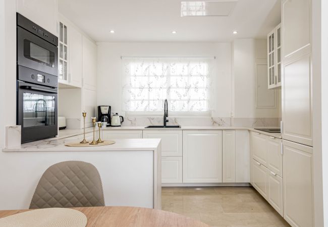 Casa adosada en Nueva andalucia - Huge townhouse in Aloha Pueblo Casa adosada en Nueva andalucia - Huge townhouse in Aloha Pueblo