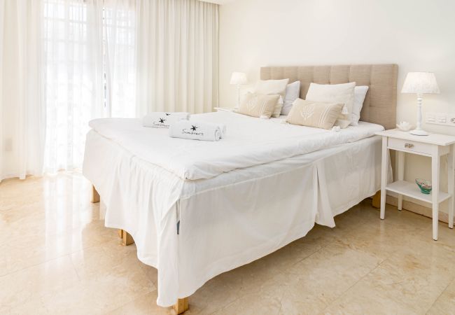 Casa adosada en Nueva andalucia - Huge townhouse in Aloha Pueblo Casa adosada en Nueva andalucia - Huge townhouse in Aloha Pueblo