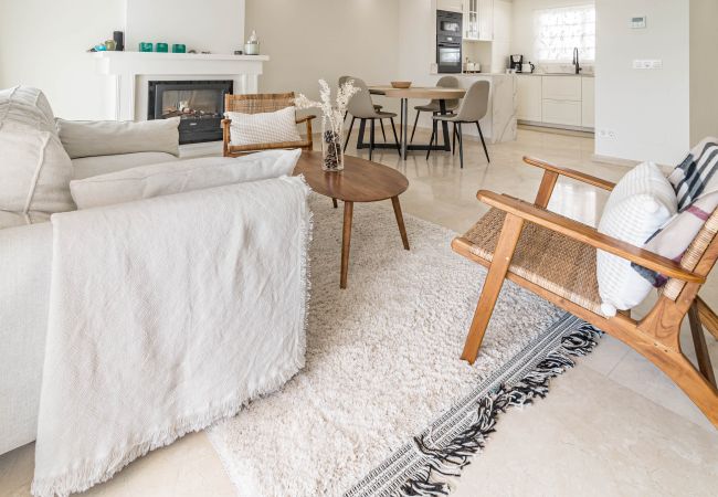 Casa adosada en Nueva andalucia - Huge townhouse in Aloha Pueblo Casa adosada en Nueva andalucia - Huge townhouse in Aloha Pueblo