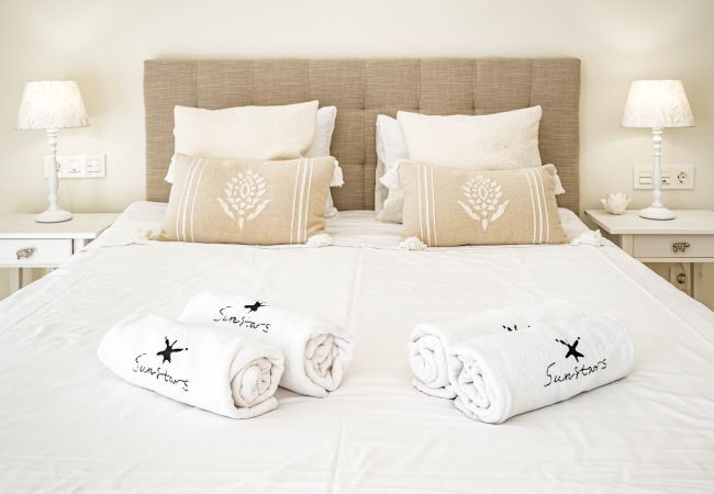 Casa adosada en Nueva andalucia - Huge townhouse in Aloha Pueblo Casa adosada en Nueva andalucia - Huge townhouse in Aloha Pueblo