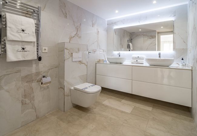 Casa adosada en Nueva andalucia - Huge townhouse in Aloha Pueblo Casa adosada en Nueva andalucia - Huge townhouse in Aloha Pueblo