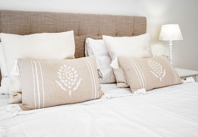 Casa adosada en Nueva andalucia - Huge townhouse in Aloha Pueblo Casa adosada en Nueva andalucia - Huge townhouse in Aloha Pueblo