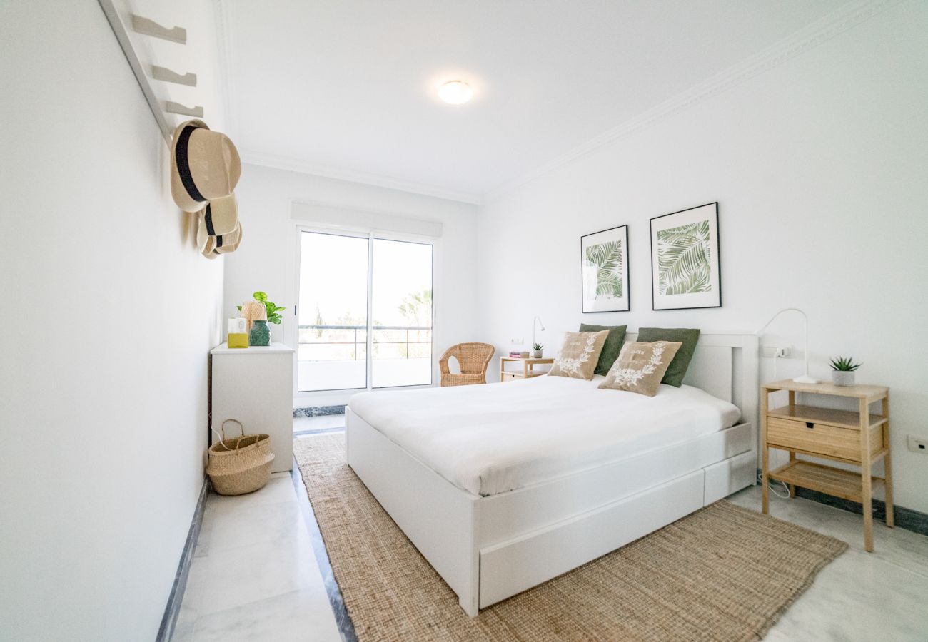 Apartment in Nueva andalucia - Cozy 2BR Apartment with Amazing Views 