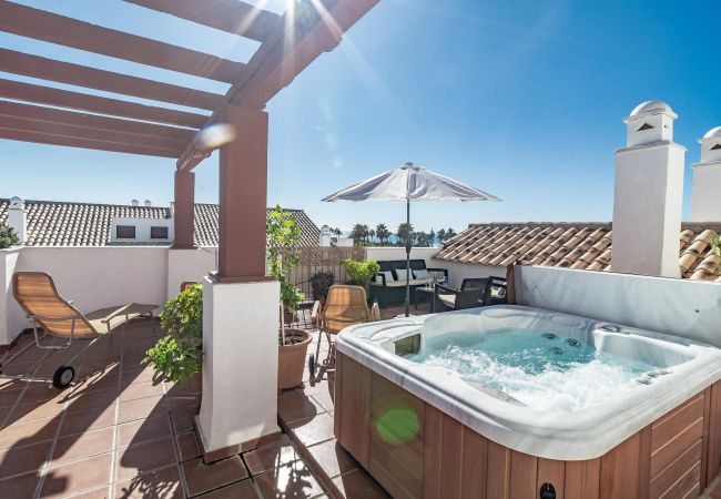 Apartment in San Pedro de Alcántara - Seaside 3 bedroom Penthouse Next to the Beach in San Pedro Apartment in San Pedro de Alcántara - Seaside 3 bedroom Penthouse Next to the Beach in San Pedro