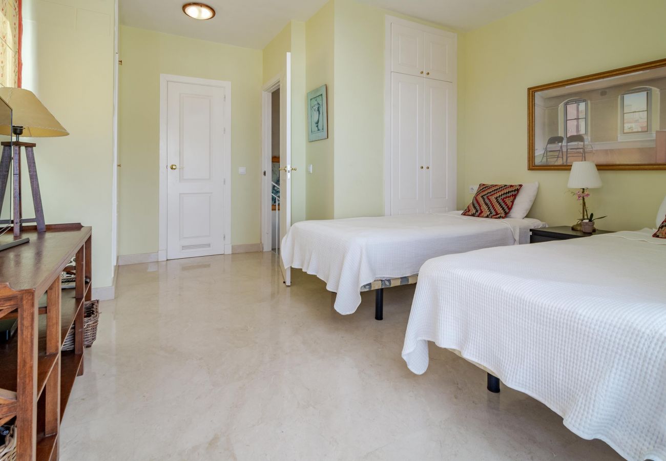 Apartment in San Pedro de Alcántara - Penthouse next to the beach 