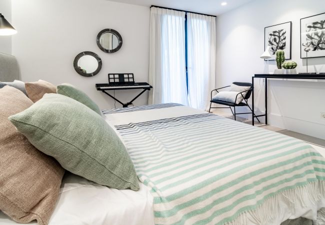 Villa in Nueva andalucia - Captivating Chic Villa in the heart of Nueva Andalucia and walking distance to Puerto Banus  Villa in Nueva andalucia - Captivating Chic Villa in the heart of Nueva Andalucia and walking distance to Puerto Banus