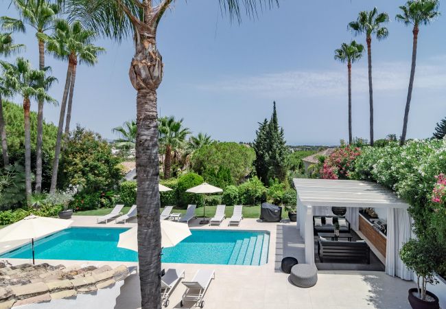 Villa in Nueva andalucia - Captivating Chic Villa in the heart of Nueva Andalucia and walking distance to Puerto Banus  Villa in Nueva andalucia - Captivating Chic Villa in the heart of Nueva Andalucia and walking distance to Puerto Banus