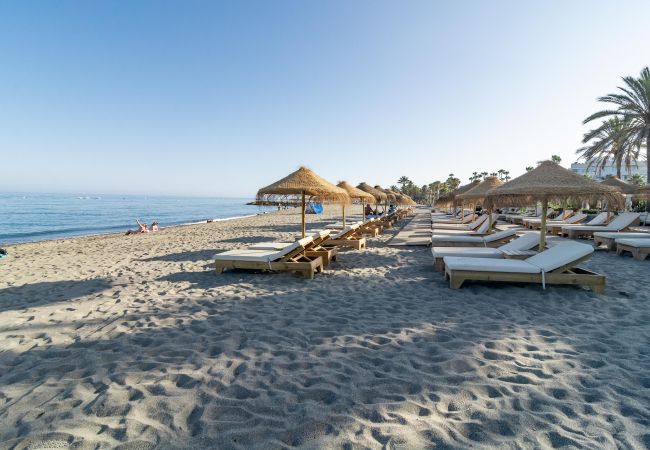 Villa in Nueva andalucia - Captivating Chic Villa in the heart of Nueva Andalucia and walking distance to Puerto Banus  Villa in Nueva andalucia - Captivating Chic Villa in the heart of Nueva Andalucia and walking distance to Puerto Banus