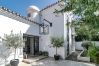 Villa in Nueva andalucia - Captivating Chic Villa in the heart of Nueva Andalucia and walking distance to Puerto Banus 