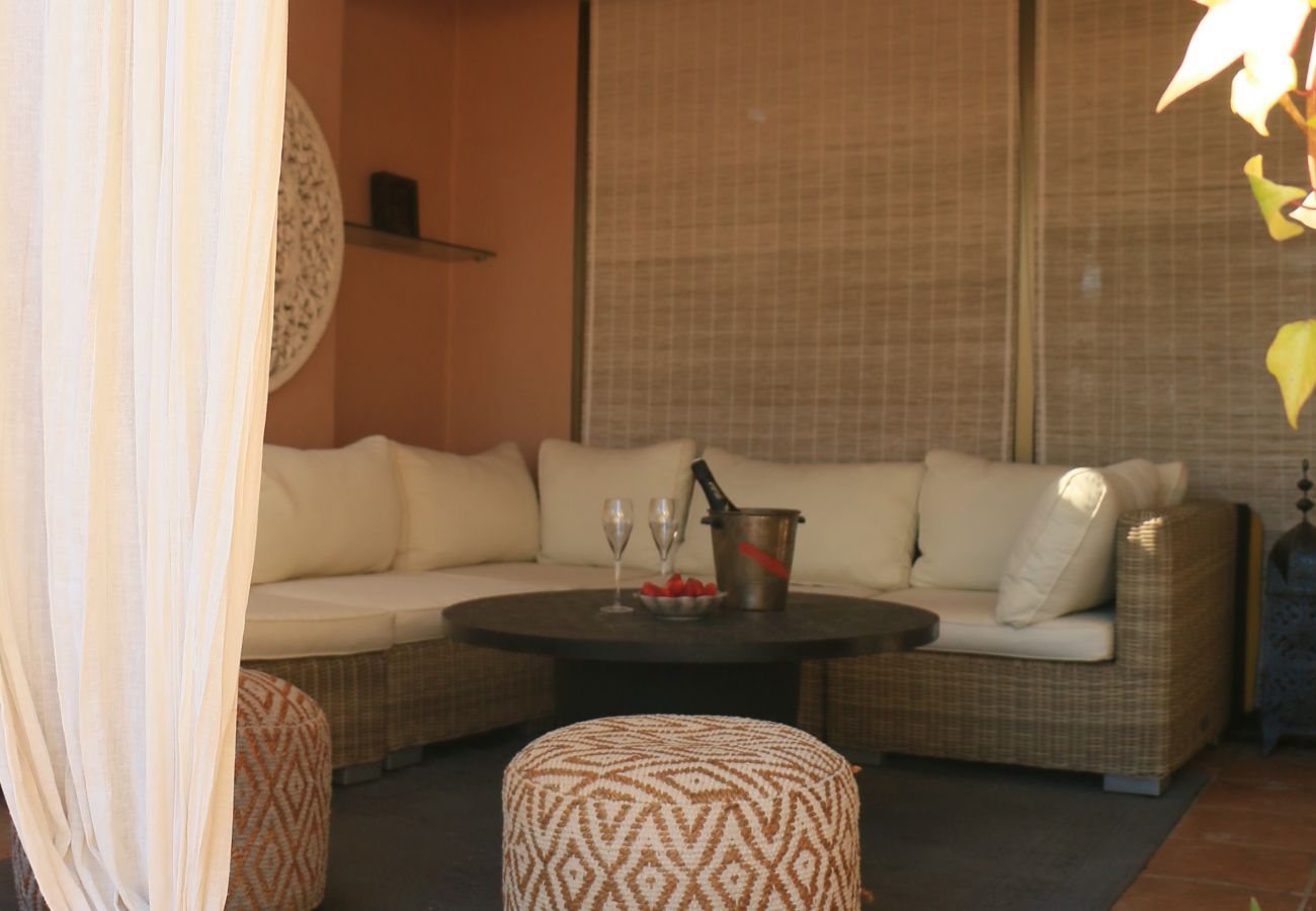 Apartment in Estepona - Unique Penthous 3 Bedroom, Cartuja del Golf (Nueva Atalaya, Estepona) close to San Pedro.