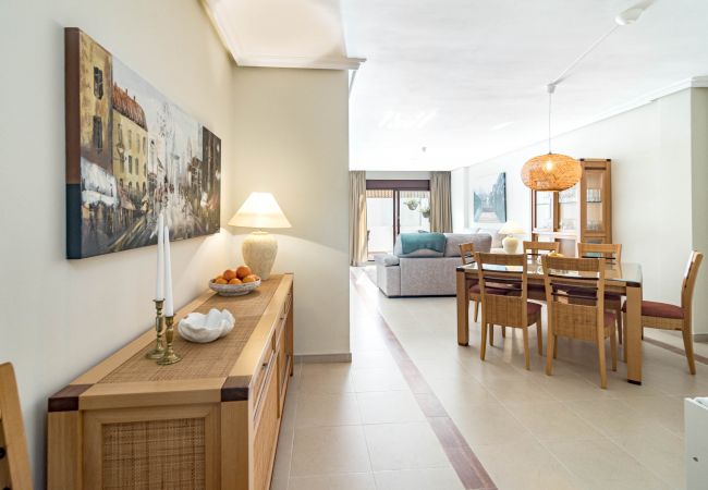 Apartment in Nueva andalucia - Amazing 2-Bedroom Retreat in Nueva Andalucia, Steps from Centro Plaza Apartment in Nueva andalucia - Amazing 2-Bedroom Retreat in Nueva Andalucia, Steps from Centro Plaza