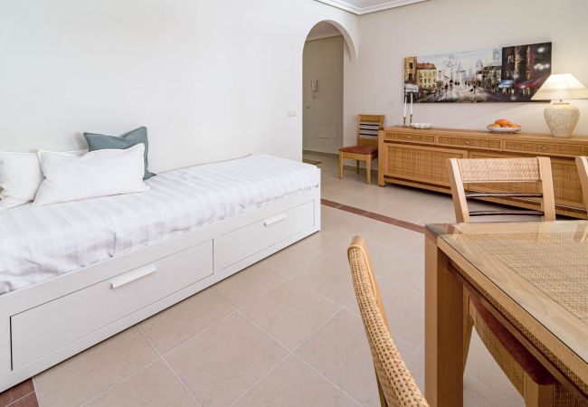 Apartment in Nueva andalucia - Amazing 2-Bedroom Retreat in Nueva Andalucia, Steps from Centro Plaza Apartment in Nueva andalucia - Amazing 2-Bedroom Retreat in Nueva Andalucia, Steps from Centro Plaza