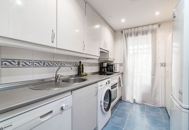 Apartment in Nueva andalucia - Amazing 2-Bedroom Retreat in Nueva Andalucia, Steps from Centro Plaza Apartment in Nueva andalucia - Amazing 2-Bedroom Retreat in Nueva Andalucia, Steps from Centro Plaza