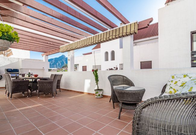 Apartment in Nueva andalucia - Amazing 2-Bedroom Retreat in Nueva Andalucia, Steps from Centro Plaza Apartment in Nueva andalucia - Amazing 2-Bedroom Retreat in Nueva Andalucia, Steps from Centro Plaza