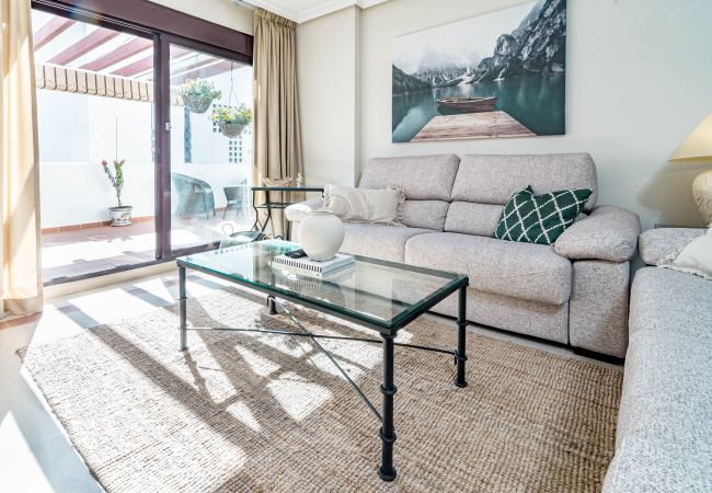 Apartment in Nueva andalucia - Amazing 2-Bedroom Retreat in Nueva Andalucia, Steps from Centro Plaza Apartment in Nueva andalucia - Amazing 2-Bedroom Retreat in Nueva Andalucia, Steps from Centro Plaza