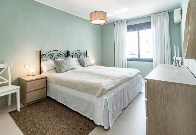 Apartment in Nueva andalucia - Amazing 2-Bedroom Retreat in Nueva Andalucia, Steps from Centro Plaza Apartment in Nueva andalucia - Amazing 2-Bedroom Retreat in Nueva Andalucia, Steps from Centro Plaza