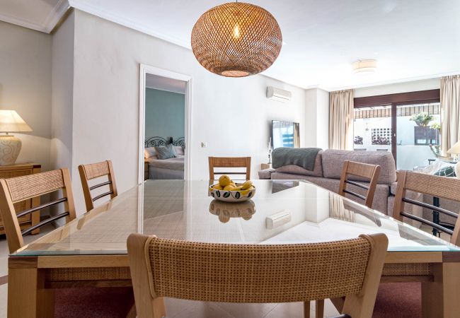 Apartment in Nueva andalucia - Amazing 2-Bedroom Retreat in Nueva Andalucia, Steps from Centro Plaza Apartment in Nueva andalucia - Amazing 2-Bedroom Retreat in Nueva Andalucia, Steps from Centro Plaza