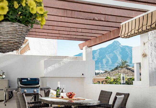 Apartment in Nueva andalucia - Amazing 2-Bedroom Retreat in Nueva Andalucia, Steps from Centro Plaza Apartment in Nueva andalucia - Amazing 2-Bedroom Retreat in Nueva Andalucia, Steps from Centro Plaza