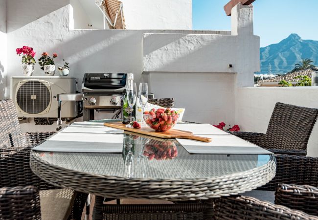 Apartment in Nueva andalucia - Amazing 2-Bedroom Retreat in Nueva Andalucia, Steps from Centro Plaza Apartment in Nueva andalucia - Amazing 2-Bedroom Retreat in Nueva Andalucia, Steps from Centro Plaza