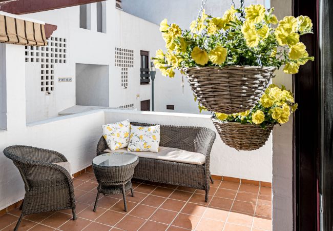 Apartment in Nueva andalucia - Amazing 2-Bedroom Retreat in Nueva Andalucia, Steps from Centro Plaza Apartment in Nueva andalucia - Amazing 2-Bedroom Retreat in Nueva Andalucia, Steps from Centro Plaza