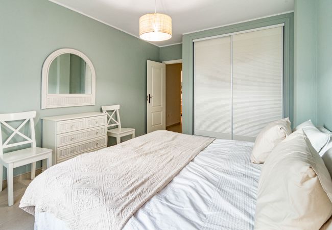 Apartment in Nueva andalucia - Amazing 2-Bedroom Retreat in Nueva Andalucia, Steps from Centro Plaza Apartment in Nueva andalucia - Amazing 2-Bedroom Retreat in Nueva Andalucia, Steps from Centro Plaza