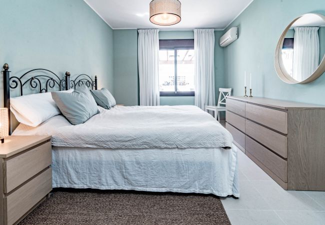Apartment in Nueva andalucia - Amazing 2-Bedroom Retreat in Nueva Andalucia, Steps from Centro Plaza Apartment in Nueva andalucia - Amazing 2-Bedroom Retreat in Nueva Andalucia, Steps from Centro Plaza