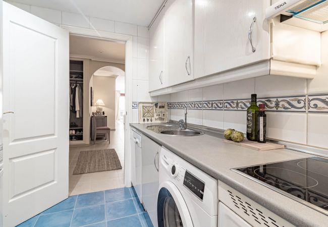 Apartment in Nueva andalucia - Amazing 2-Bedroom Retreat in Nueva Andalucia, Steps from Centro Plaza Apartment in Nueva andalucia - Amazing 2-Bedroom Retreat in Nueva Andalucia, Steps from Centro Plaza