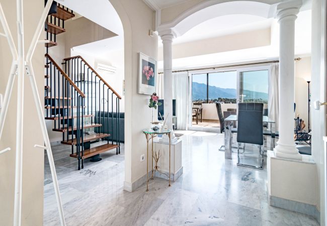 Apartment in Nueva andalucia - Spacious 2 Bedroom Apartment in  Puerto Banus with a Private Terrace and Mountain Views  Apartment in Nueva andalucia - Spacious 2 Bedroom Apartment in  Puerto Banus with a Private Terrace and Mountain Views