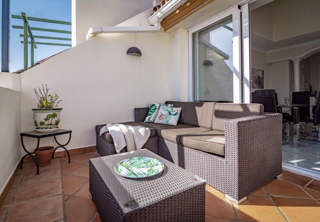 Apartment in Nueva andalucia - Spacious 2 Bedroom Apartment in  Puerto Banus with a Private Terrace and Mountain Views  Apartment in Nueva andalucia - Spacious 2 Bedroom Apartment in  Puerto Banus with a Private Terrace and Mountain Views
