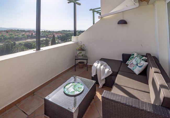 Apartment in Nueva andalucia - Spacious 2 Bedroom Apartment in  Puerto Banus with a Private Terrace and Mountain Views  Apartment in Nueva andalucia - Spacious 2 Bedroom Apartment in  Puerto Banus with a Private Terrace and Mountain Views