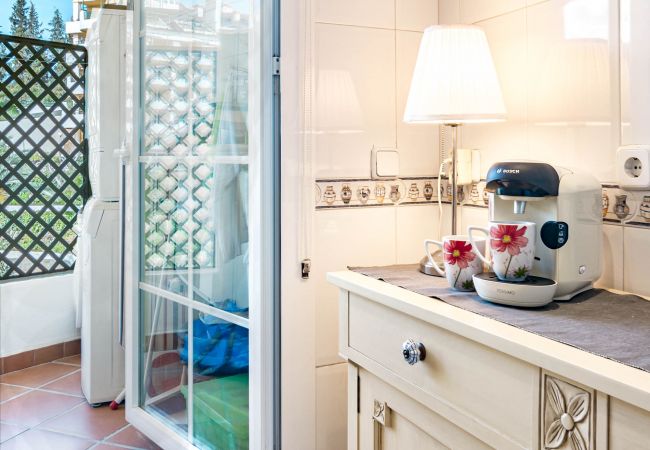 Apartment in Nueva andalucia - Spacious 2 Bedroom Apartment in  Puerto Banus with a Private Terrace and Mountain Views  Apartment in Nueva andalucia - Spacious 2 Bedroom Apartment in  Puerto Banus with a Private Terrace and Mountain Views