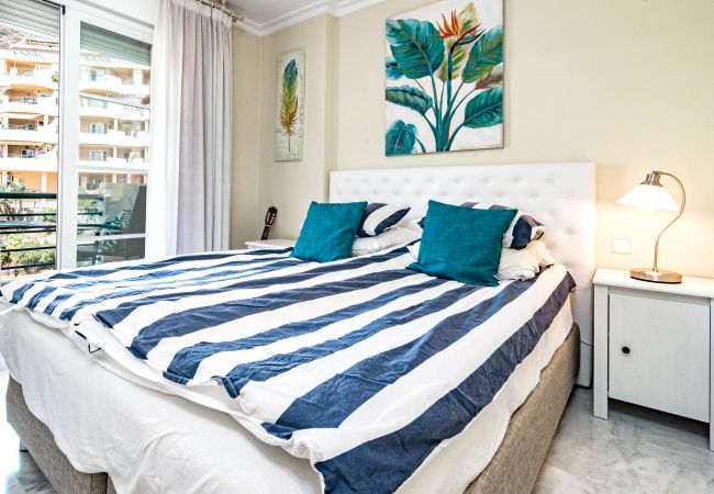 Apartment in Nueva andalucia - Spacious 2 Bedroom Apartment in  Puerto Banus with a Private Terrace and Mountain Views  Apartment in Nueva andalucia - Spacious 2 Bedroom Apartment in  Puerto Banus with a Private Terrace and Mountain Views