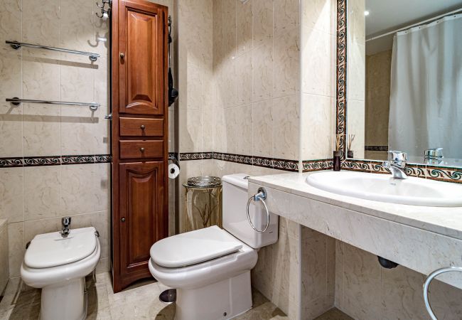 Apartment in Nueva andalucia - Spacious 2 Bedroom Apartment in  Puerto Banus with a Private Terrace and Mountain Views  Apartment in Nueva andalucia - Spacious 2 Bedroom Apartment in  Puerto Banus with a Private Terrace and Mountain Views
