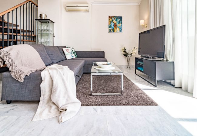 Apartment in Nueva andalucia - Spacious 2 Bedroom Apartment in  Puerto Banus with a Private Terrace and Mountain Views  Apartment in Nueva andalucia - Spacious 2 Bedroom Apartment in  Puerto Banus with a Private Terrace and Mountain Views