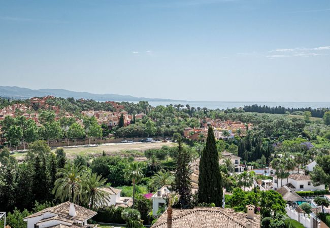 Apartment in Nueva andalucia - Spacious 2 Bedroom Apartment in  Puerto Banus with a Private Terrace and Mountain Views  Apartment in Nueva andalucia - Spacious 2 Bedroom Apartment in  Puerto Banus with a Private Terrace and Mountain Views