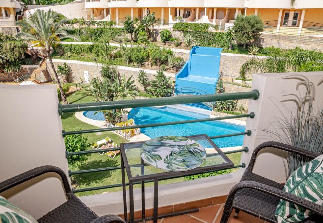 Apartment in Nueva andalucia - Spacious 2 Bedroom Apartment in  Puerto Banus with a Private Terrace and Mountain Views  Apartment in Nueva andalucia - Spacious 2 Bedroom Apartment in  Puerto Banus with a Private Terrace and Mountain Views