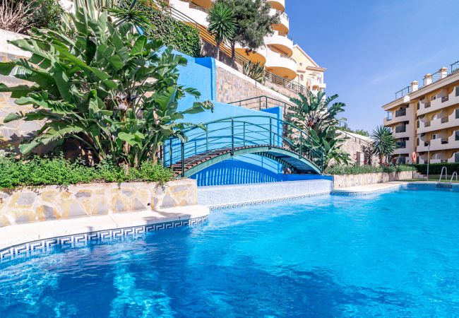 Apartment in Nueva andalucia - Spacious 2 Bedroom Apartment in  Puerto Banus with a Private Terrace and Mountain Views  Apartment in Nueva andalucia - Spacious 2 Bedroom Apartment in  Puerto Banus with a Private Terrace and Mountain Views