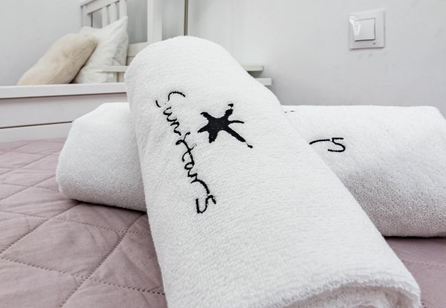 Apartment in Marbella - Captivating 2 Bedroom Apartment in popular Nueva Andalucia close to Centro Plaza Apartment in Marbella - Captivating 2 Bedroom Apartment in popular Nueva Andalucia close to Centro Plaza