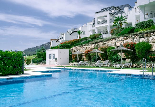 Apartment in Benahavís - Tropical Apartment in Los Arqueros with Mountain Views and Private Garden Apartment in Benahavís - Tropical Apartment in Los Arqueros with Mountain Views and Private Garden