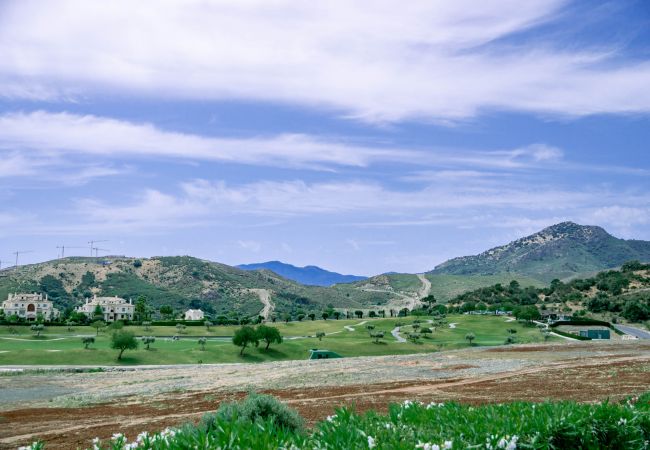 Apartment in Benahavís - Tropical Apartment in Los Arqueros with Mountain Views and Private Garden Apartment in Benahavís - Tropical Apartment in Los Arqueros with Mountain Views and Private Garden