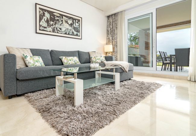 Apartment in Benahavís - Tropical Apartment in Los Arqueros with Mountain Views and Private Garden Apartment in Benahavís - Tropical Apartment in Los Arqueros with Mountain Views and Private Garden